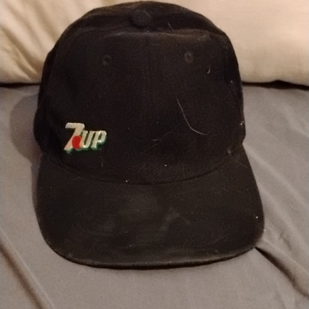 Vintage 7UP Black Baseball Velcro Strap Adjustable Cap